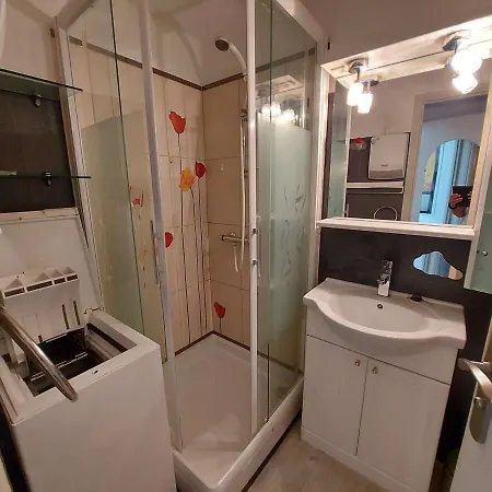 Climatise 3 Pieces, 6 Pers, Terrasse, Bbq, Parking Prive, A 100 M De La - Fr-1-423-253